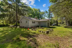 1560 S Hillsdale Rd, Hillsdale, MI 49242 - Photo 41