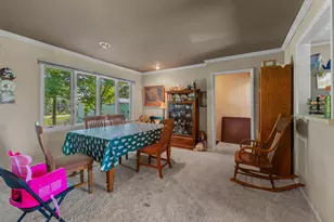 1560 S Hillsdale Rd, Hillsdale, MI 49242 - Photo 15