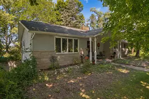 1560 S Hillsdale Rd, Hillsdale, MI 49242 - Photo 33