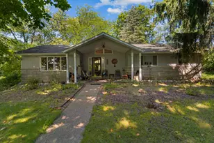 1560 S Hillsdale Rd, Hillsdale, MI 49242 - Photo 1