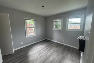 1735 Meadow Ln, Inkster, MI 48141 - Photo 5