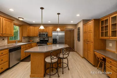 2603 Golfbury Drive SW, Wyoming, MI 49519 - Photo 5