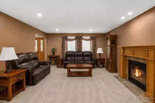 2603 Golfbury Dr SW, Wyoming, MI 49519 - Photo 3