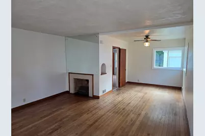 224 N Clinton Street, Charlotte, MI 48813 - Photo 5