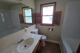 224 N Clinton St, Charlotte, MI 48813 - Photo 19