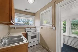 425 Adams St SE, Grand Rapids, MI 49507 - Photo 33
