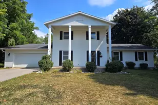 819 Elm St, Manistee, MI 49660 - Photo 19