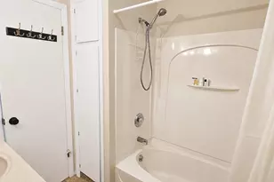 819 Elm St, Manistee, MI 49660 - Photo 45