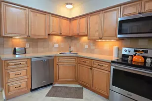 819 Elm St, Manistee, MI 49660 - Photo 9