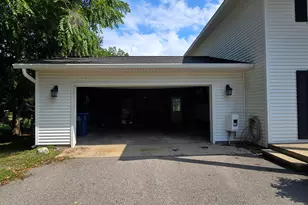 819 Elm St, Manistee, MI 49660 - Photo 59