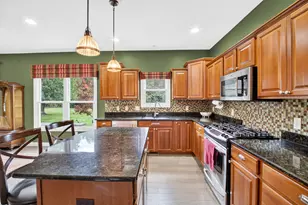 109 Sawgrass Ln, Battle Creek, MI 49015 - Photo 9