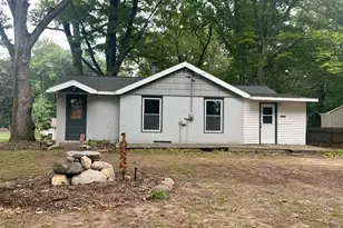 10622 Round Lake Dr, Mecosta, MI 49332 - Photo 1