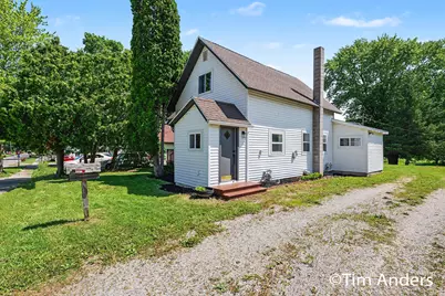 307 S East Street, Saint Louis, MI 48880 - Photo 3
