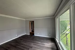1735 Meadow Ln, Inkster, MI 48141 - Photo 3