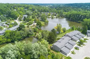 690 Peninsula Ct, Ann Arbor, MI 48105 - Photo 49