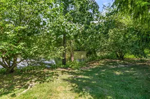 690 Peninsula Ct, Ann Arbor, MI 48105 - Photo 9