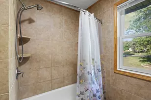 4704 Rohr Rd, Lake Orion, MI 48359 - Photo 21