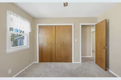 1710 S Hopkins Street, Grand Haven, MI 49417 - Photo 21
