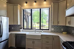 1012 Bayview Dr, Coldwater, MI 49036 - Photo 11