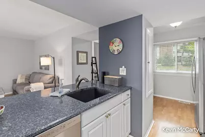 6247 Acropolis Drive SE #29, Grand Rapids, MI 49546 - Photo 13