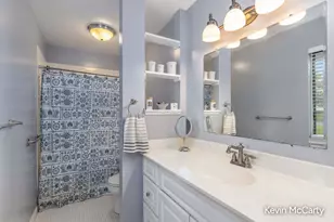 6247 Acropolis Dr SE, Grand Rapids, MI 49546 - Photo 23