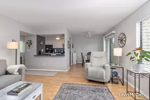 6247 Acropolis Dr SE, Grand Rapids, MI 49546 - Photo 9