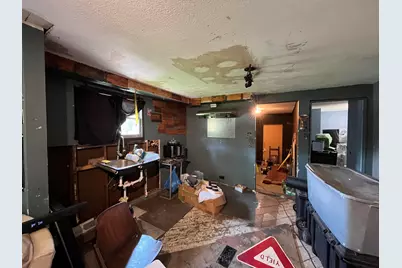 1055 Maynard Drive, Benton Harbor, MI 49022 - Photo 5