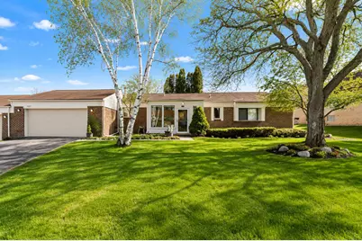 5327 Fairway Court, West Bloomfield, MI 48323 - Photo 1