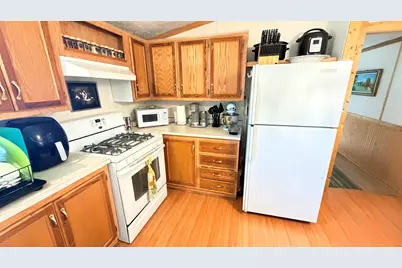 111 Maple Court, Muskegon, MI 49445 - Photo 9