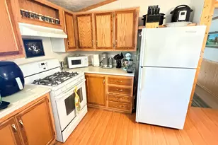 111 Maple Ct, Muskegon, MI 49445 - Photo 9