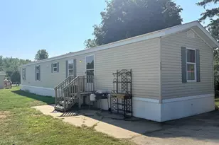 111 Maple Ct, Muskegon, MI 49445 - Photo 3