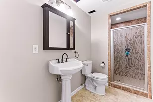 22390 Diamond Ct, Farmington Hills, MI 48335 - Photo 35