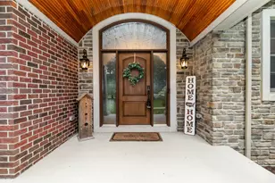 8061 Pine Ridge Ct, Northville, MI 48168 - Photo 3
