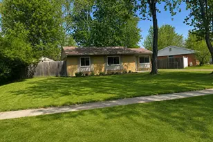 41900 Arthur St, Belleville, MI 48111 - Photo 3