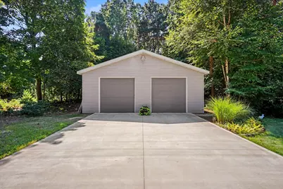 1538 W 32nd Street, Holland, MI 49423 - Photo 3