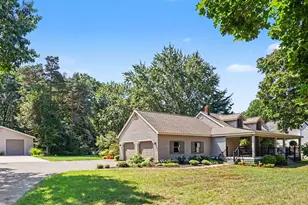 1538 W 32nd St, Holland, MI 49423 - Photo 1