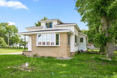 217 N Franklin Street, Zeeland, MI 49464 - Photo 3
