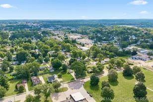 217 N Franklin St, Zeeland, MI 49464 - Photo 51
