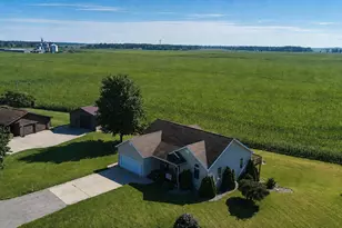 707 Tulip Dr, Three Oaks, MI 49128 - Photo 45