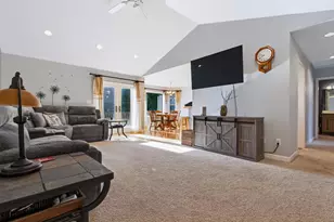 707 Tulip Dr, Three Oaks, MI 49128 - Photo 7