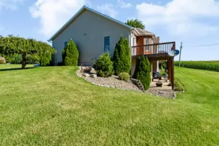 707 Tulip Dr, Three Oaks, MI 49128 - Photo 41