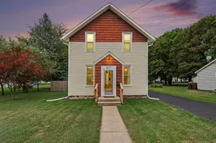 817 W Hanover St, Marshall, MI 49068 - Photo 1