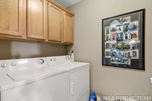 3042 W Crystal Waters Dr, Holland, MI 49424 - Photo 11