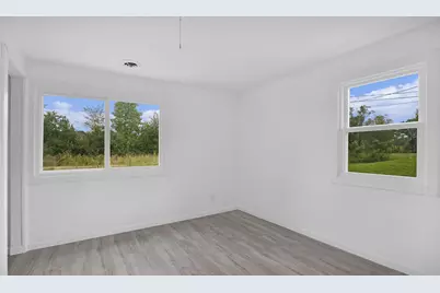 2759 N M-140, Watervliet, MI 49098 - Photo 9