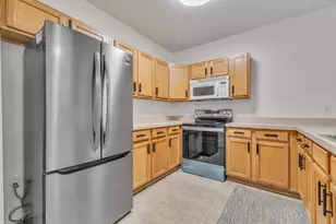 1021 Maiden Ln, Ann Arbor, MI 48105 - Photo 7