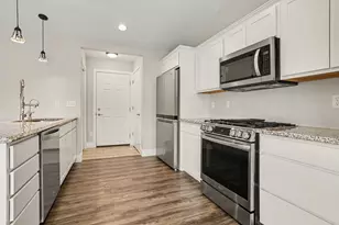 2559 Hunters Run, Kalamazoo, MI 49048 - Photo 7