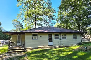 691 Lighthouse Dr, Coldwater, MI 49036 - Photo 1