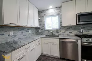 36005 Lucerne St, Clinton Twp, MI 48035 - Photo 7
