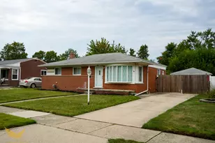 36005 Lucerne St, Clinton Twp, MI 48035 - Photo 3