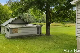 417 W Main St, Stanton, MI 48888 - Photo 33